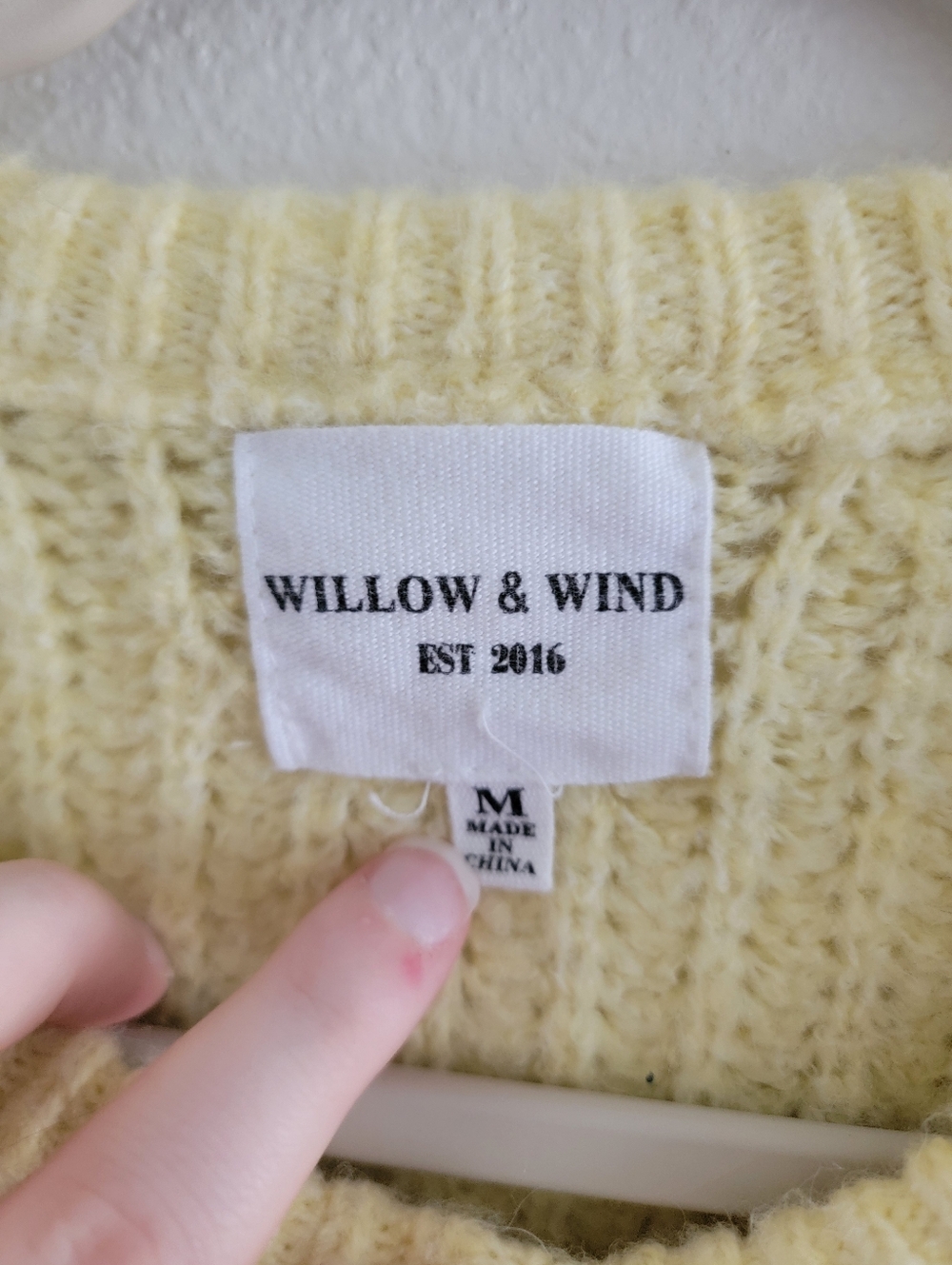 BOGO Willow & Wind Butter Yellow Knit Button Front Cardigan Sweater Size Medium - Picture 6 of 7